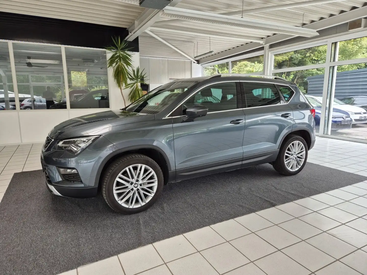 SEAT Ateca Xcellence*LED*SHZ*RFK*KESSY*TEMP *NAVI*AHK Grau - 1