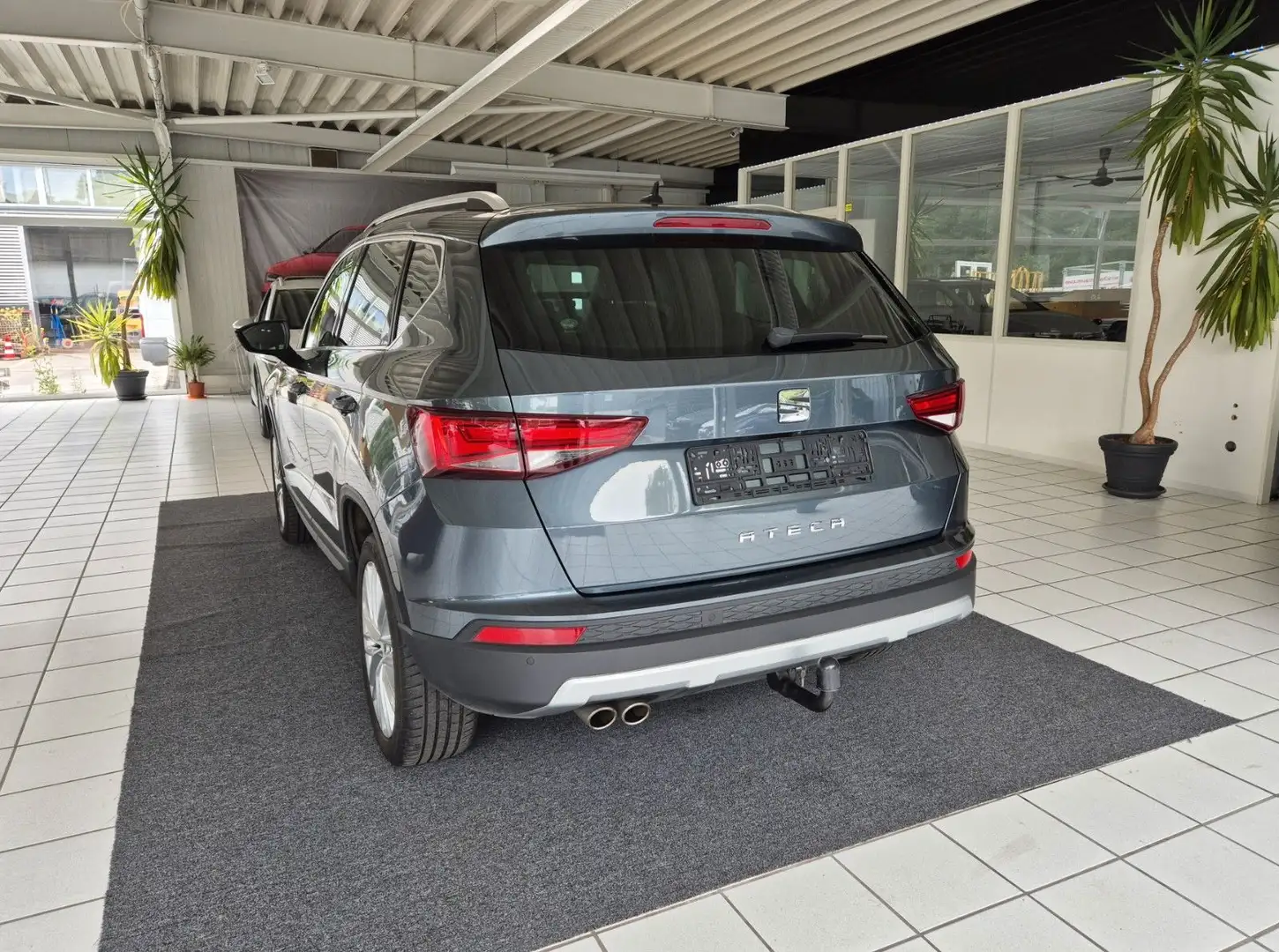SEAT Ateca Xcellence*LED*SHZ*RFK*KESSY*TEMP *NAVI*AHK Grau - 2