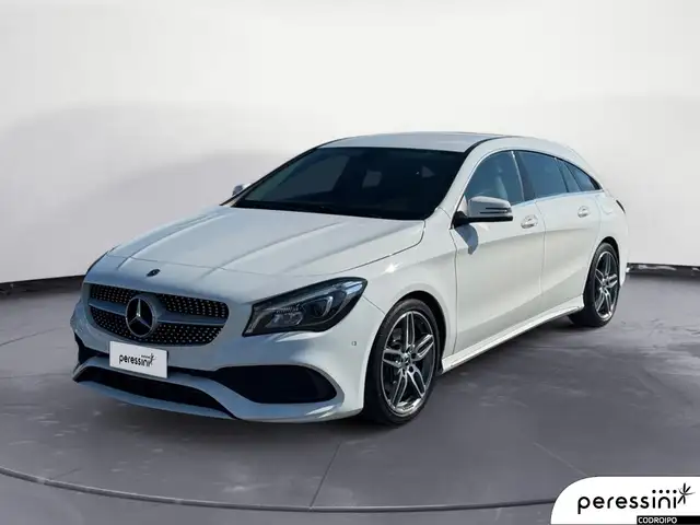 Mercedes-Benz CLA 220 220 Premium 4matic auto
