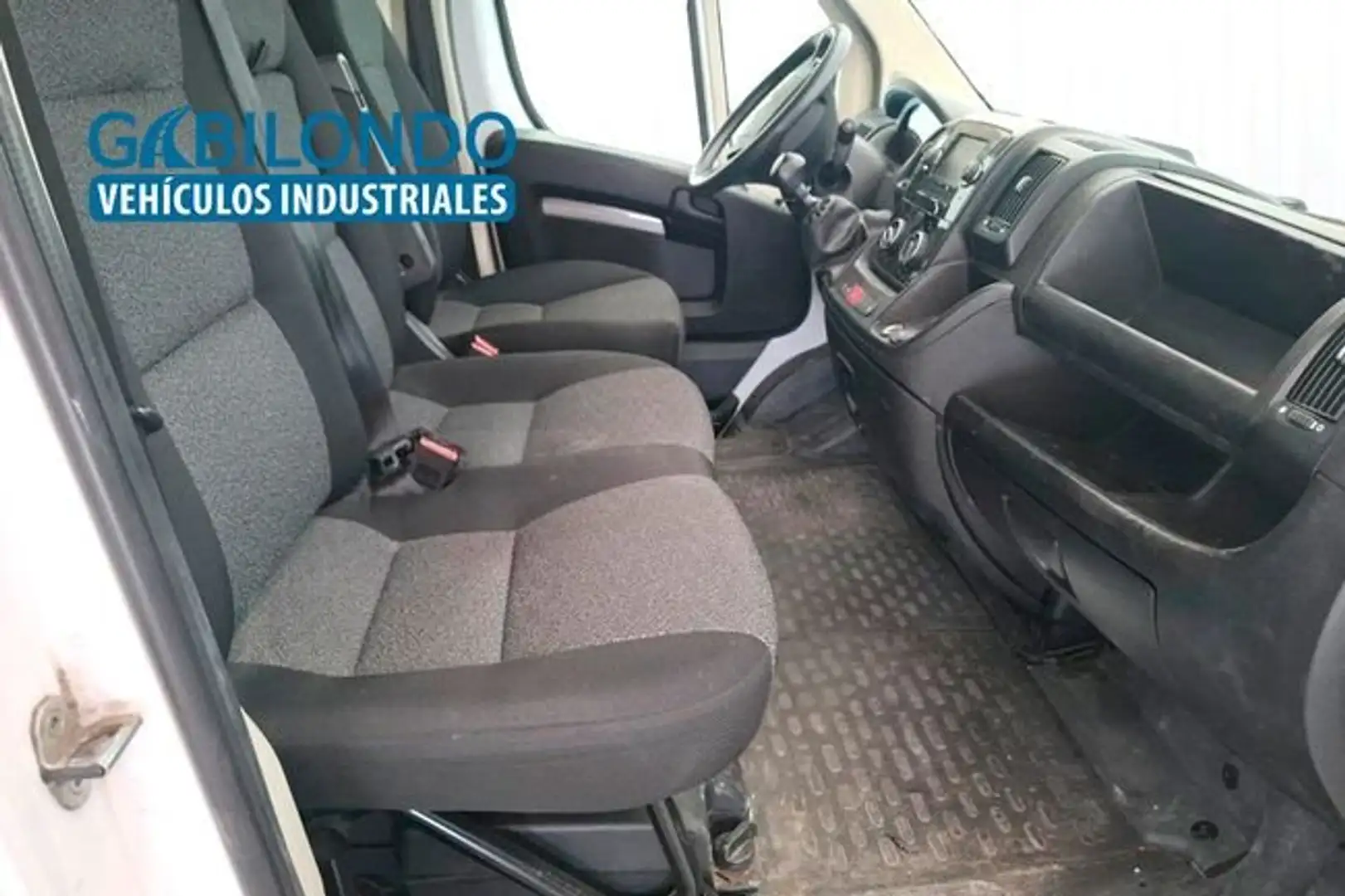 Fiat Ducato Furgón 30 L1H1 2.3 Multijet Business Blanco - 2
