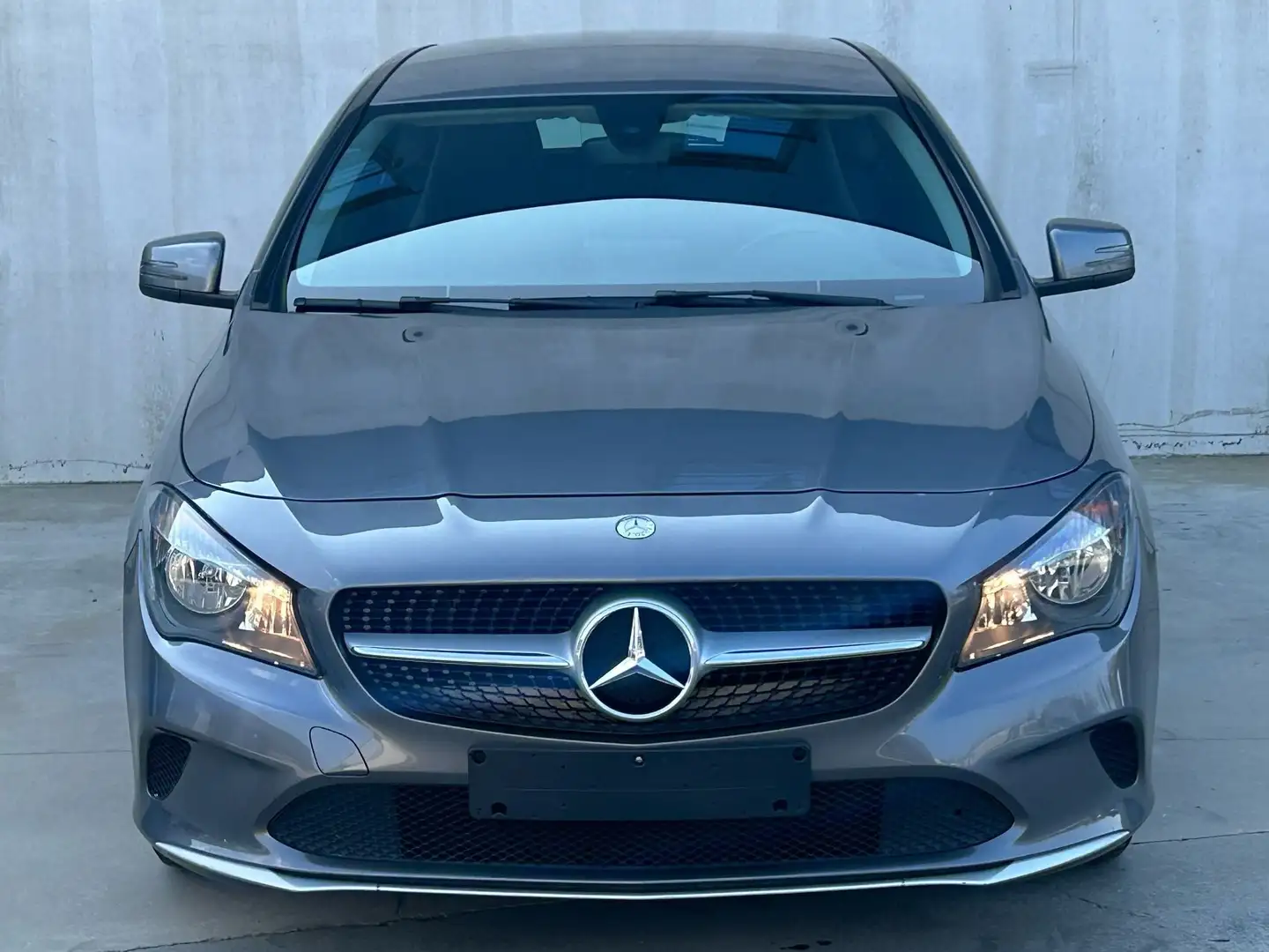 Mercedes-Benz CLA 180 d Sooting Brake Amg line intérieur Caméra Gris - 2