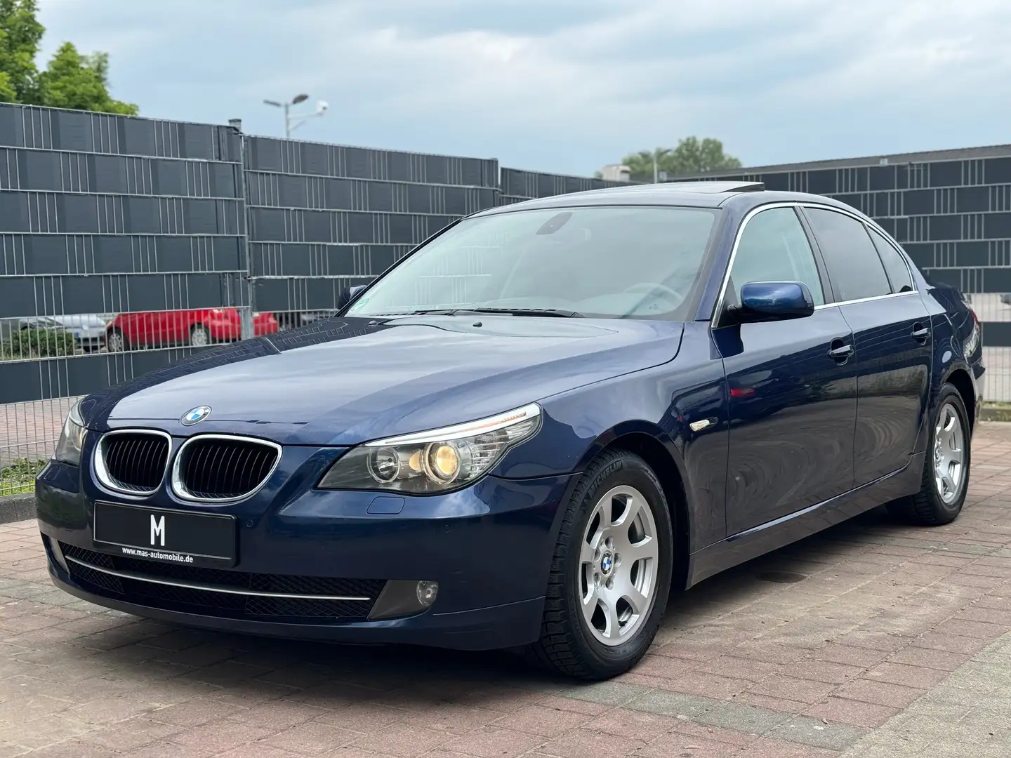 BMW 520 d Limousine NAVI/SCHIEBEDACH/PDC/TEMPOMAT Синий - 1