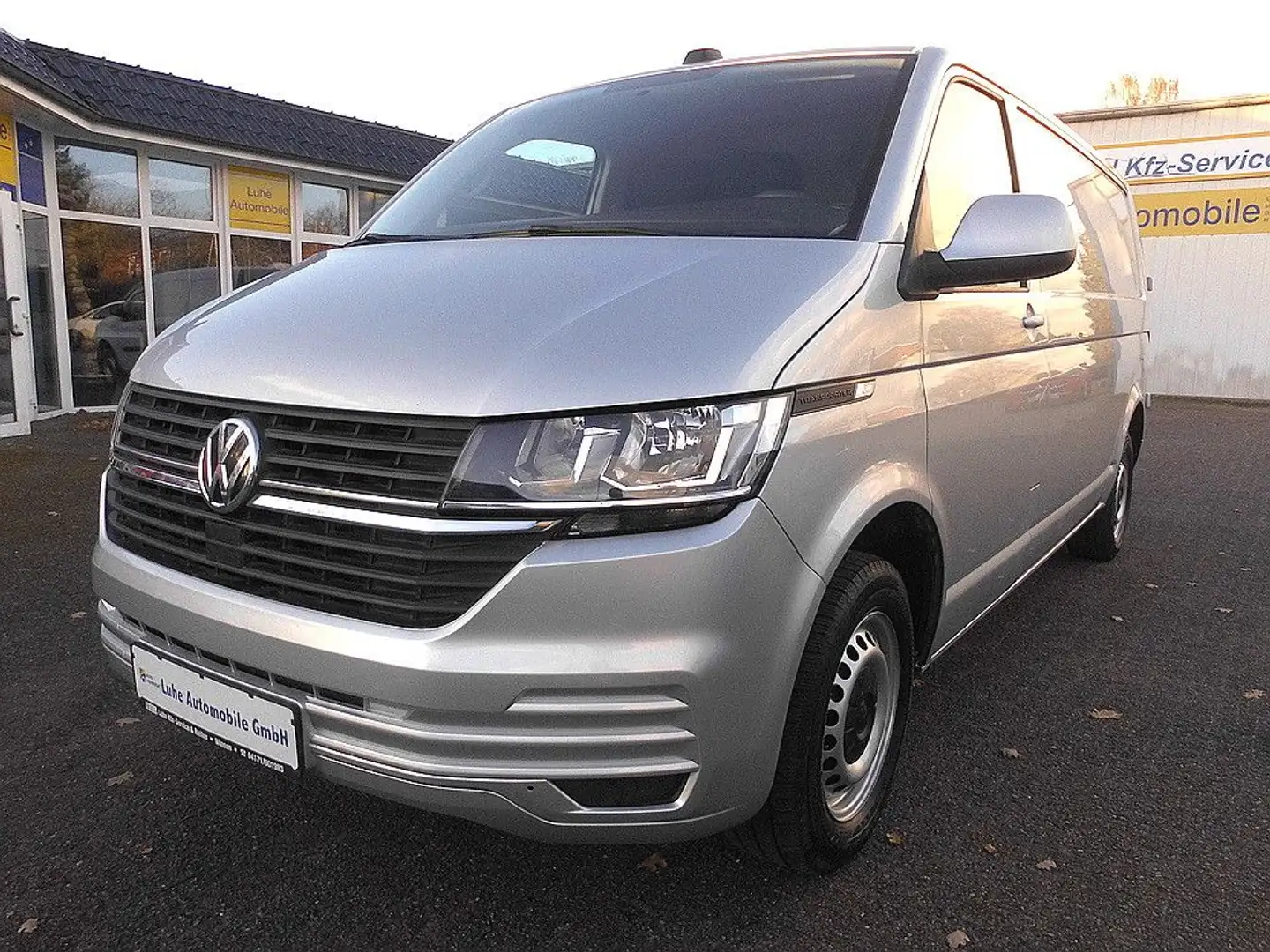 Volkswagen T6 Transporter T6.1 Transporter lang Navi 1.Hand Orig. 52tkm. Silber - 1
