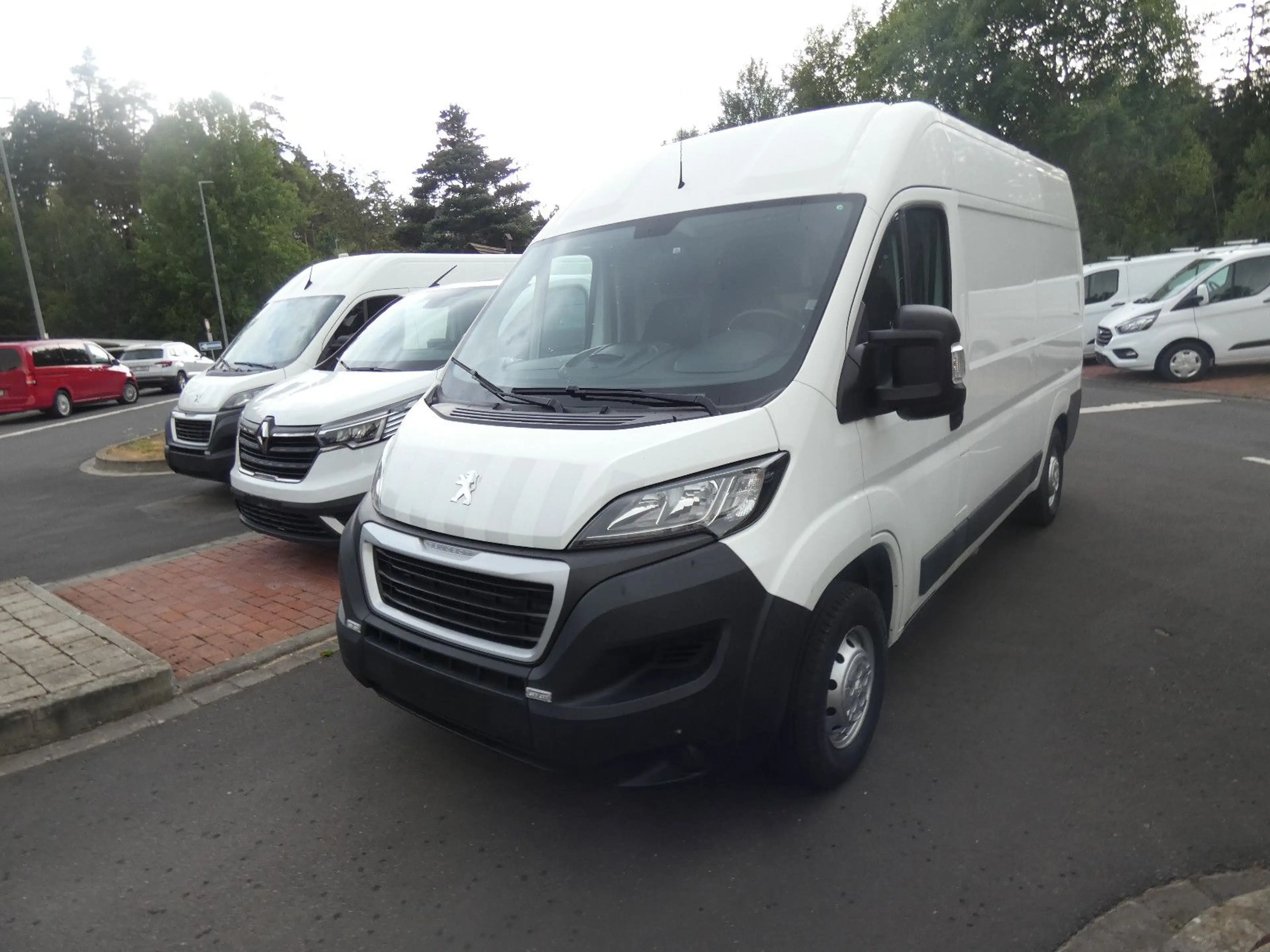 Peugeot Boxer Kasten Hochraum 333 L2H2 Premium BlueHDi 1