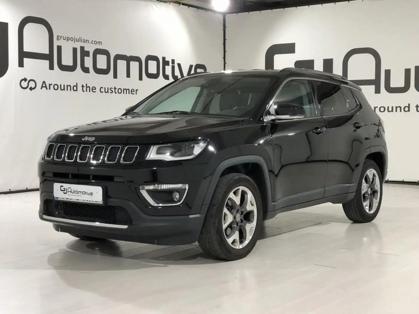 Jeep Compass 1.4 Multiair Limited 4x2 103kW Zwart - 1