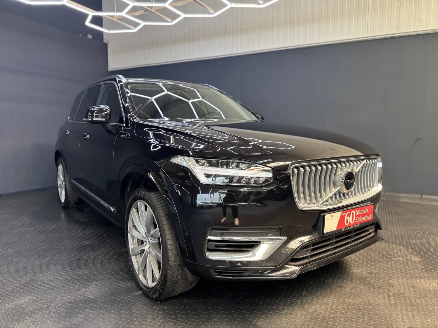 Volvo XC90 Plus Bright Recharge Plug-In Hybrid AWD Noir - 1