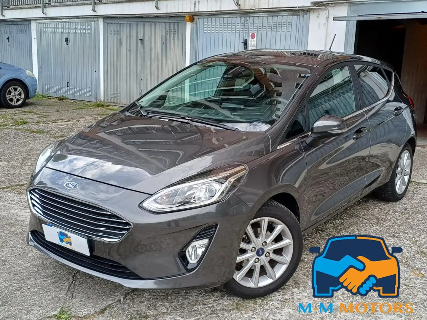 Ford Fiesta 1.1 85 CV 5 porte Titanium Gris - 1
