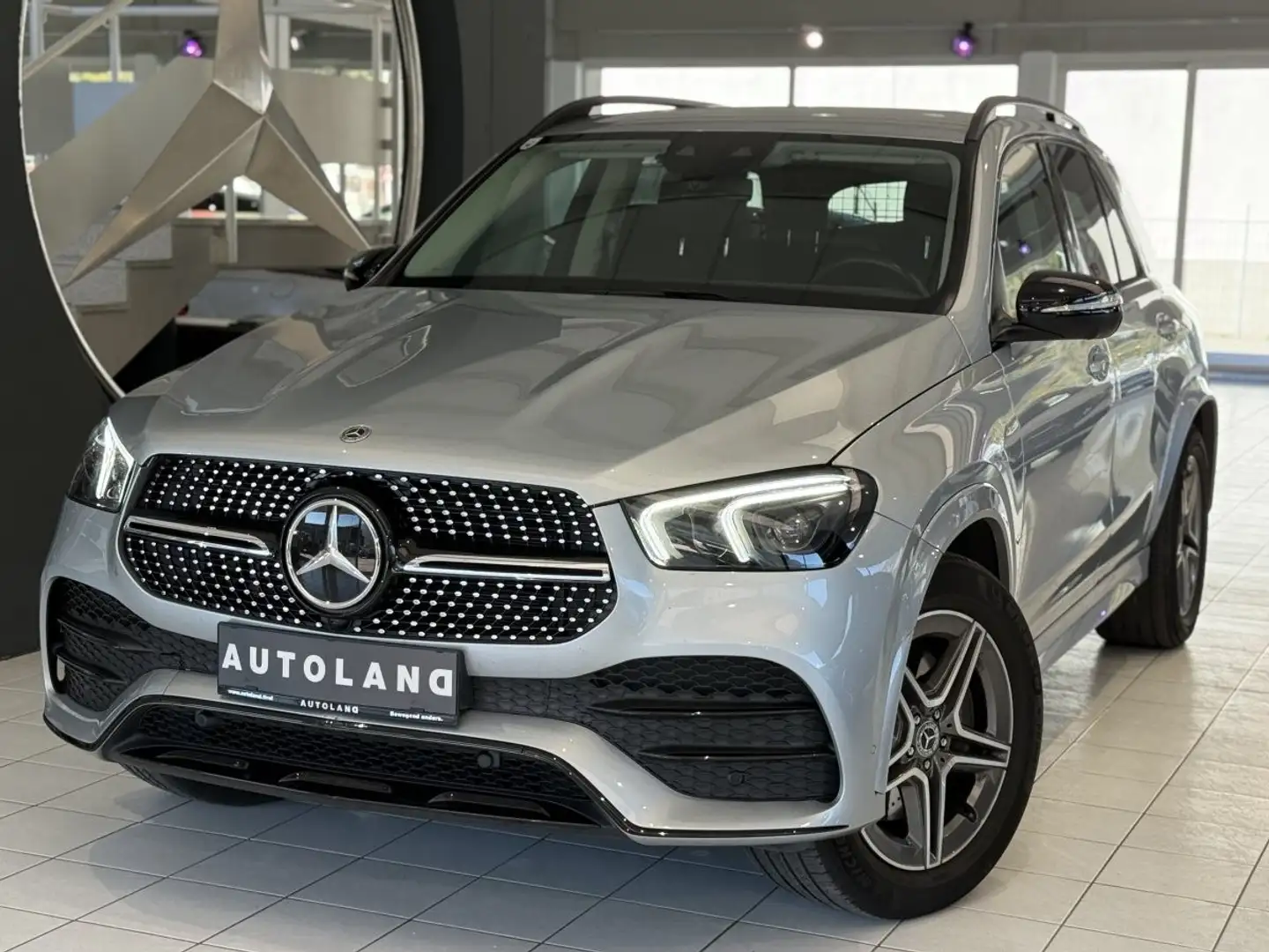 Mercedes-Benz GLE 300 d 4Matic AMG LINE MWST ausw. Silber - 1
