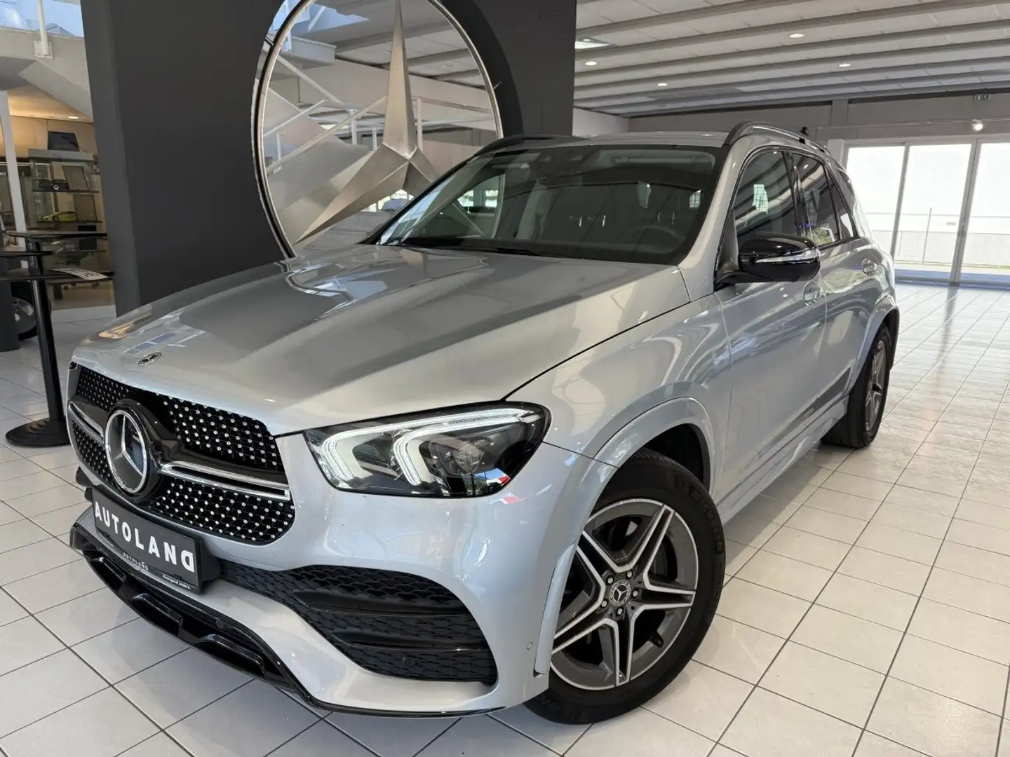 Mercedes-Benz GLE 300 d 4Matic AMG LINE MWST ausw. Silber - 2