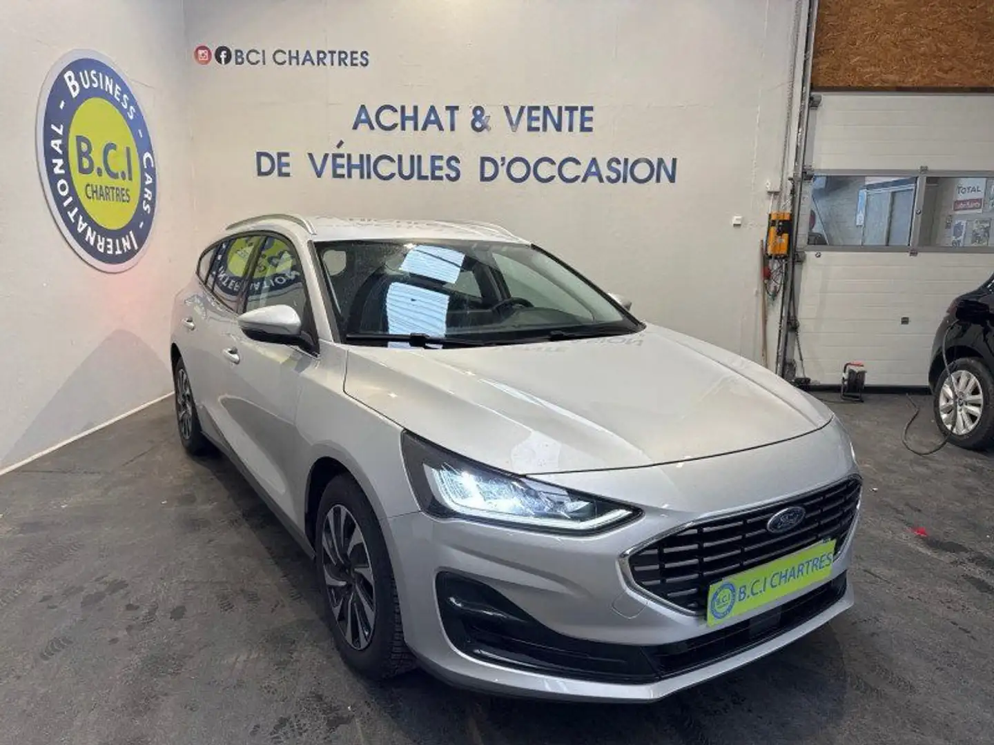 Ford Focus SW 1.0 ECOBOOST 125CH TITANIUM X BUSINESS Gris - 2