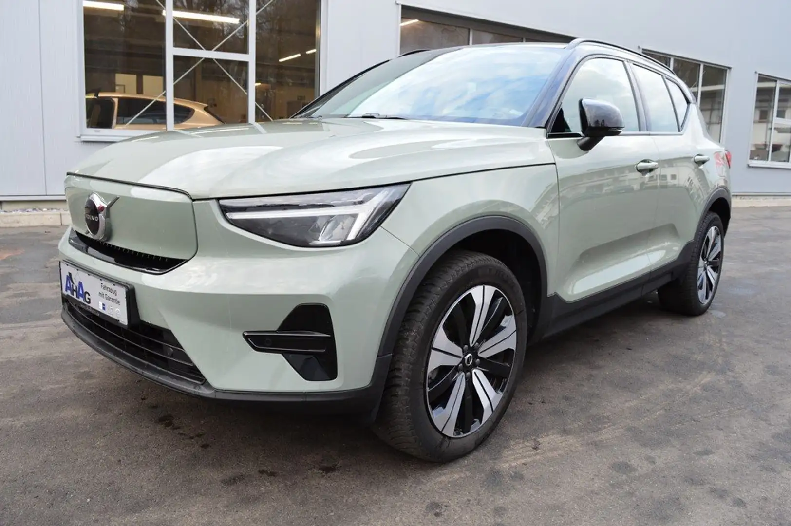 Volvo XC40 XC40 P8 AWD Recharge Twin Plus *Standh.+AHK+LED* Grün - 2