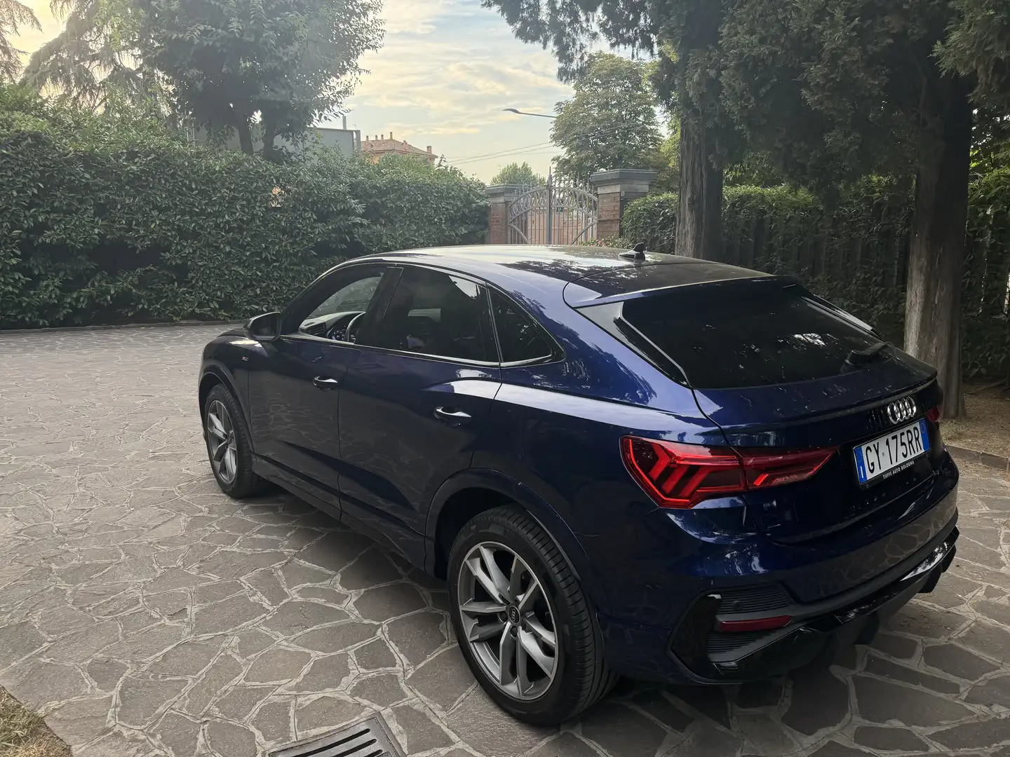 Audi Q3 Sportback S-line Blu/Azzurro - 2
