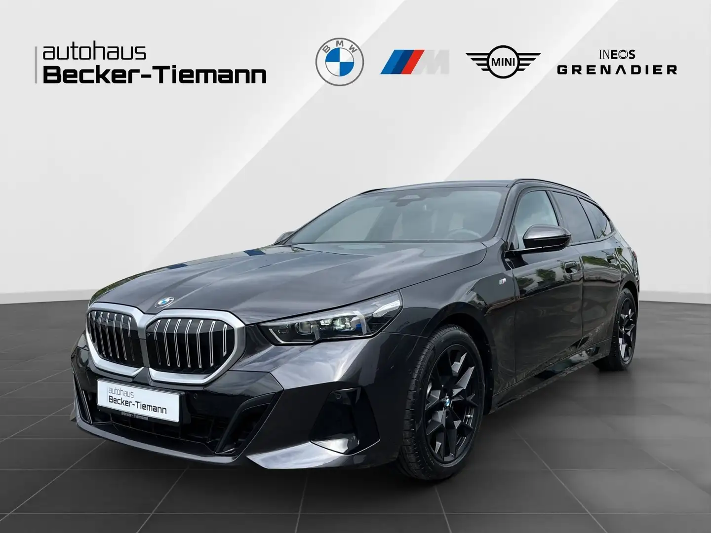 BMW 520 d xDrive Tour. NP: 84.510,- M-Sport Standhz Pano A Grau - 1