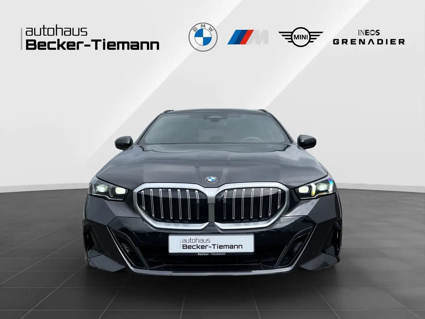 BMW 520 d xDrive Tour. NP: 84.510,- M-Sport Standhz Pano A Grau - 2