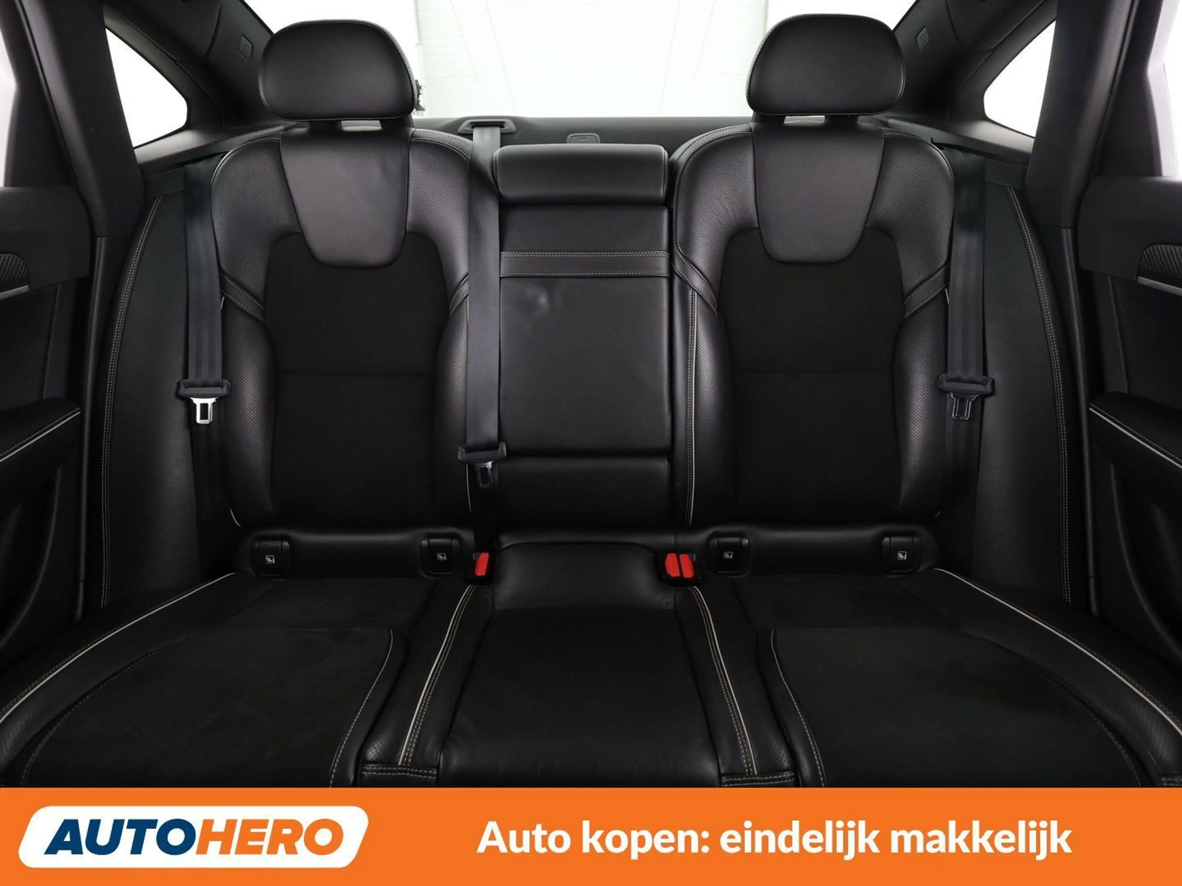 Volvo S90 2.0 T8 Plug-in Hybrid R-Design AWD — photo 15