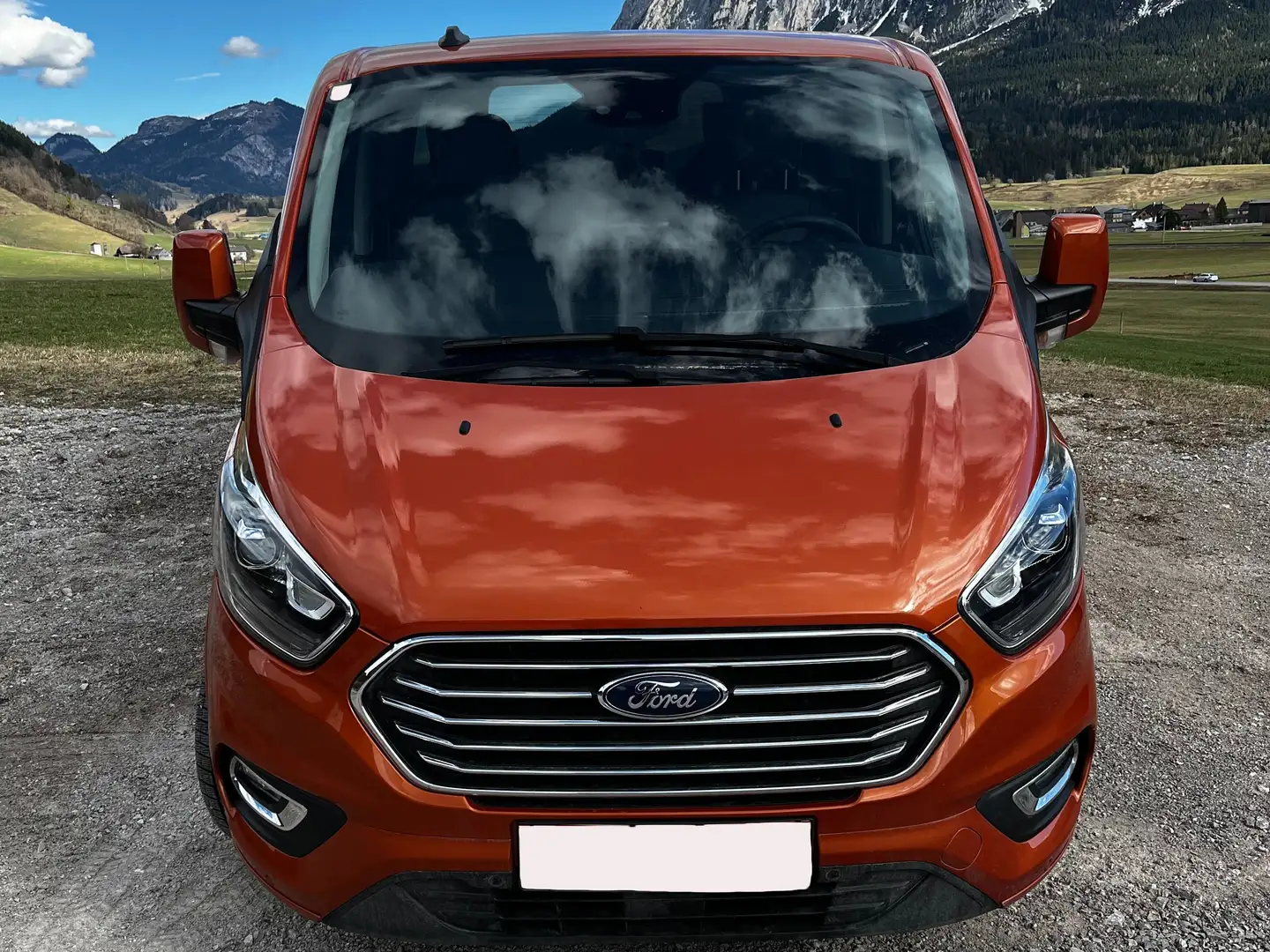 Ford Tourneo Custom Titanium Orange - 1
