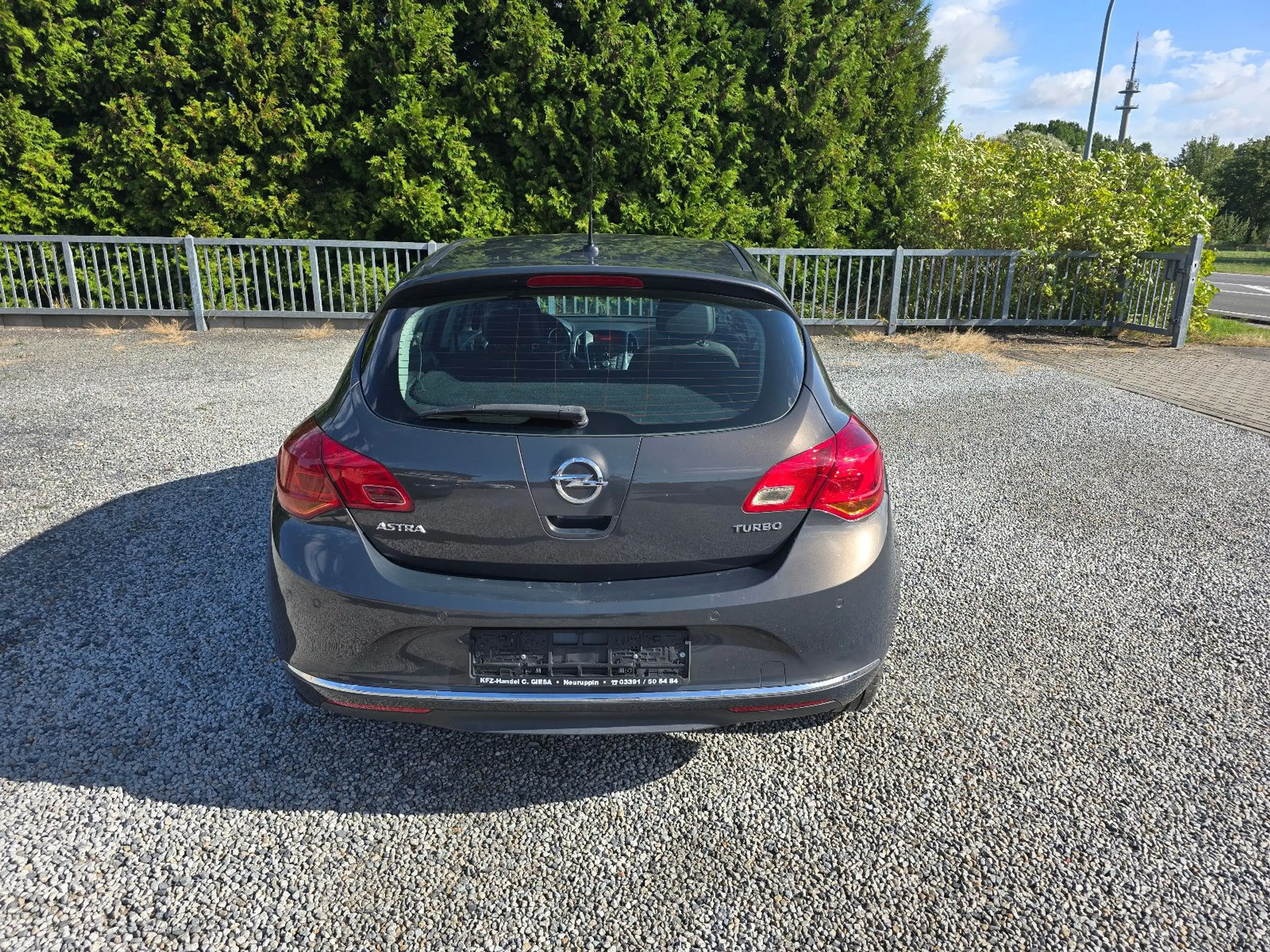 Opel Astra J Lim. 5-trg. Edition TÜV NEU — photo 5