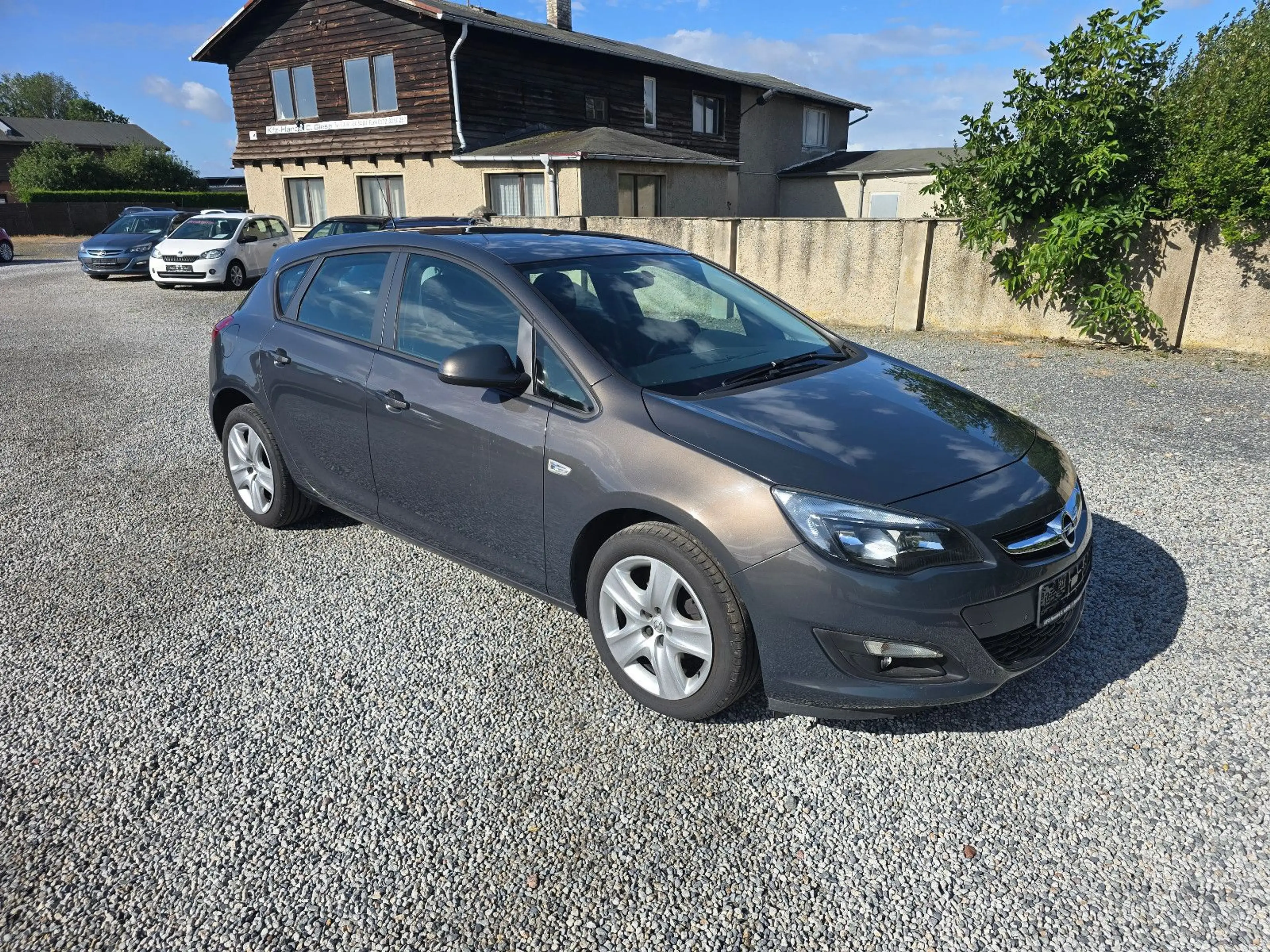 Opel Astra J Lim. 5-trg. Edition TÜV NEU — photo 6