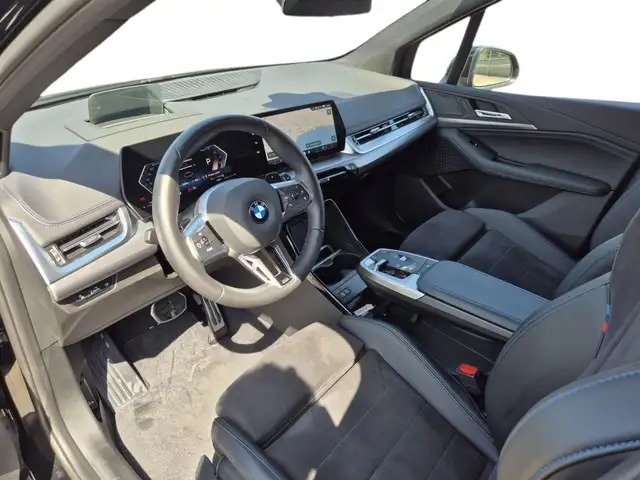 BMW 2 Series view 6