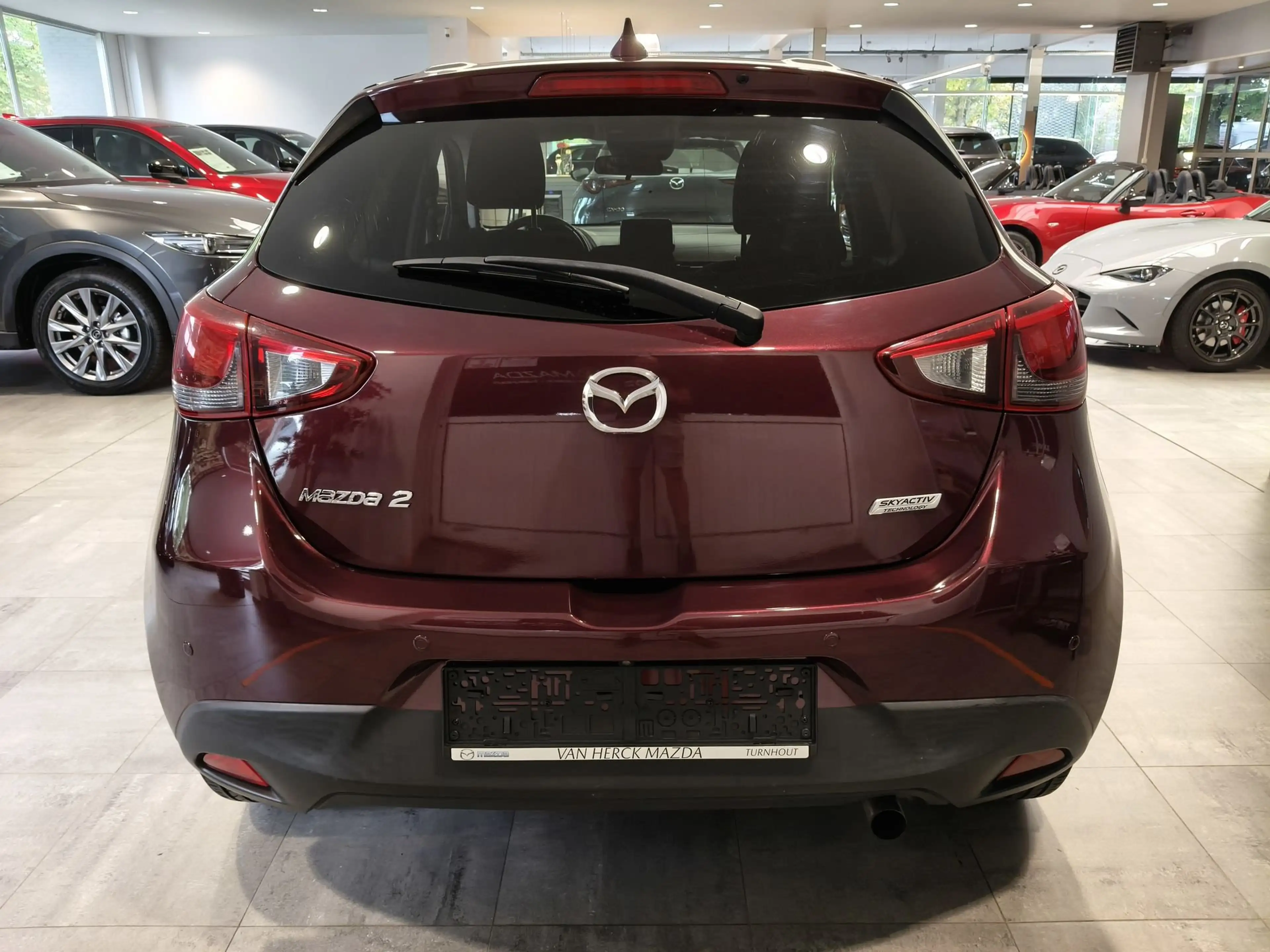Mazda 2 1.5 SKYACTIV-G Hakoné — photo 5