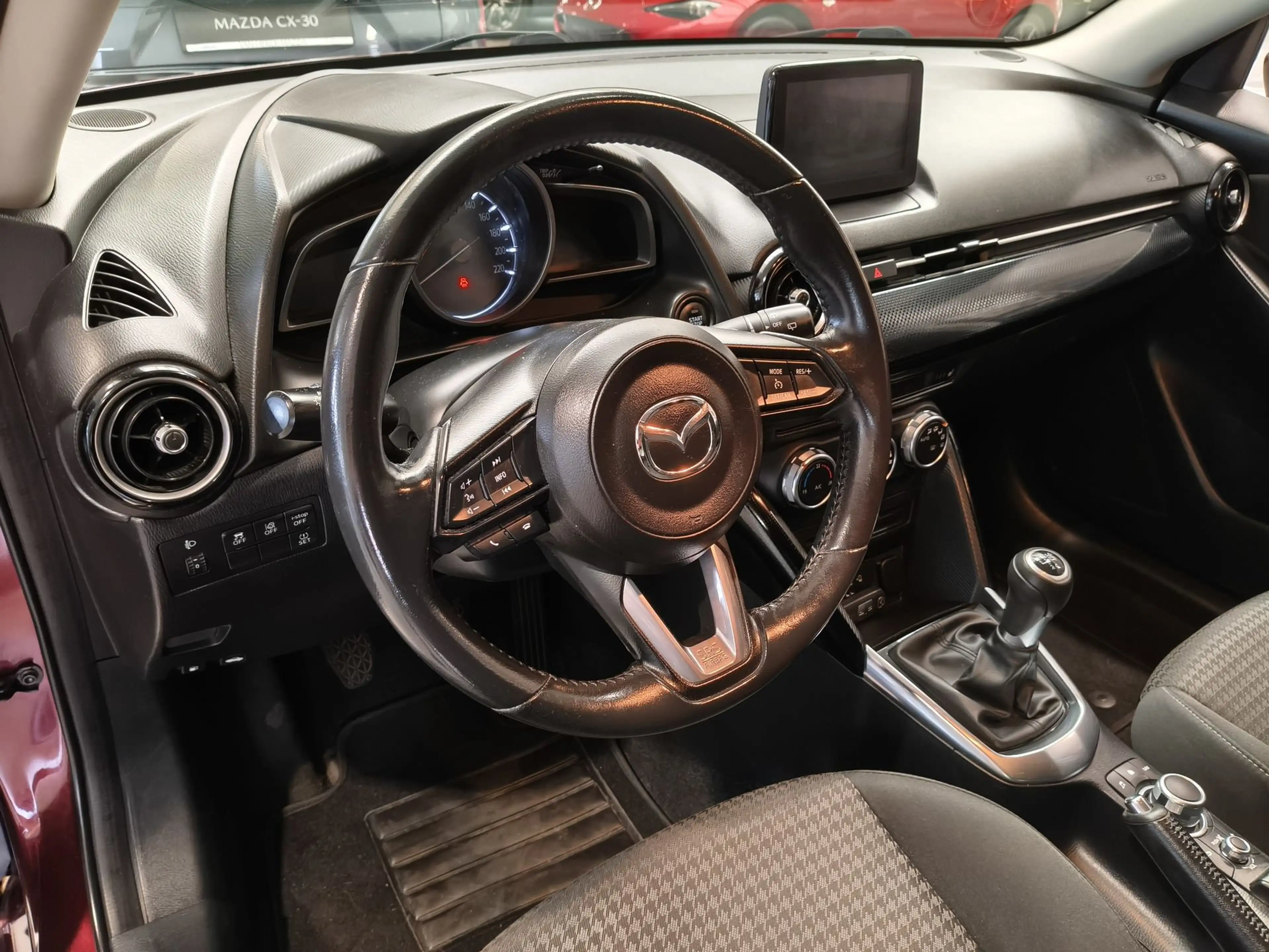 Mazda 2 1.5 SKYACTIV-G Hakoné — photo 9