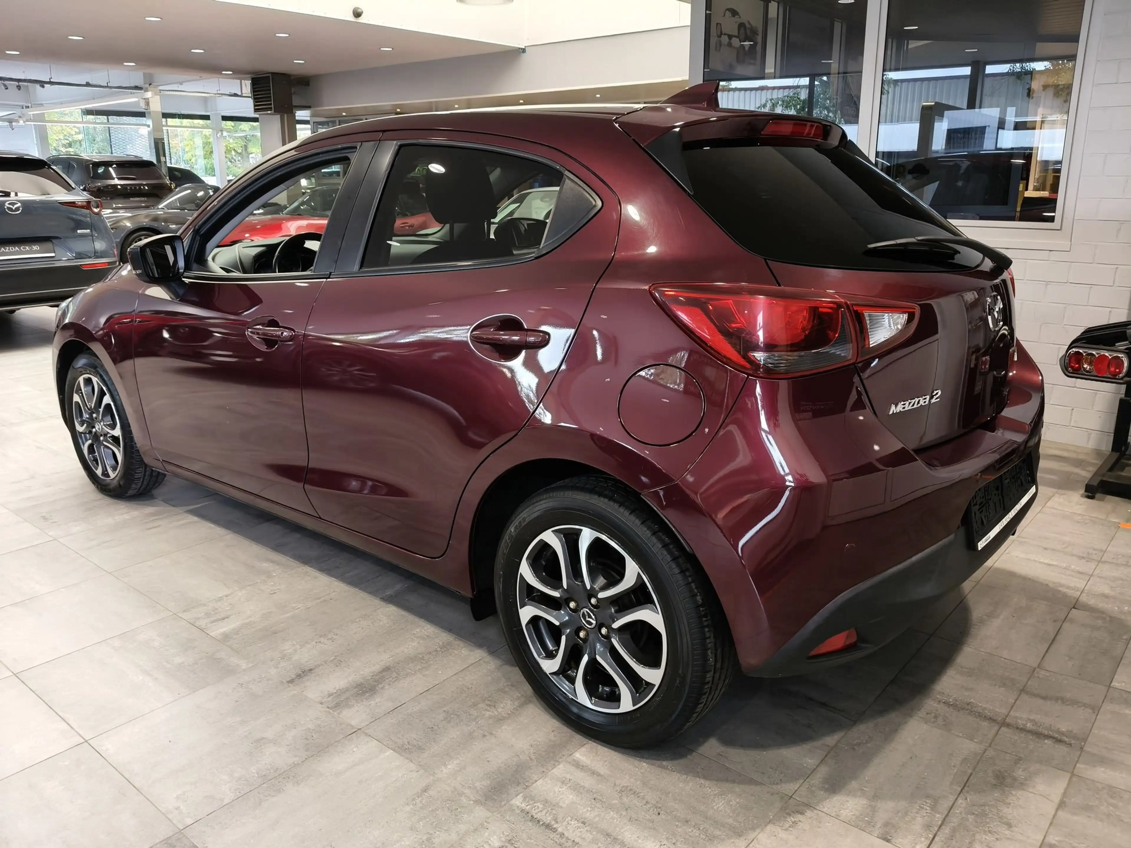 Mazda 2 1.5 SKYACTIV-G Hakoné — photo 4