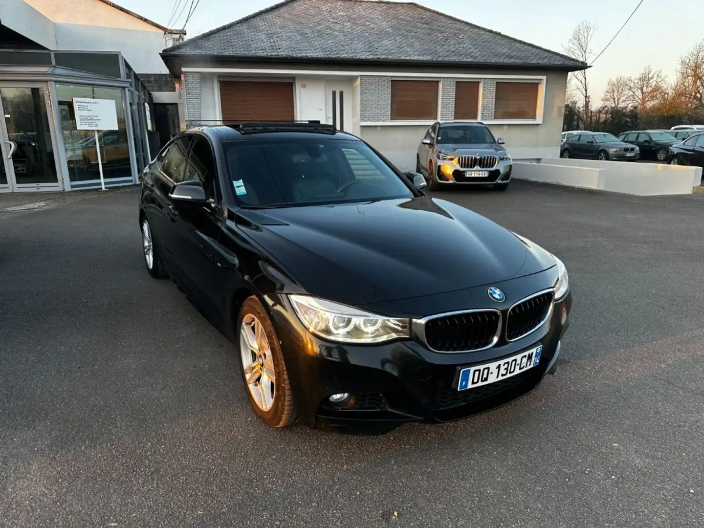 BMW 320 320d 2.0D M-SPORT XDRIVE Černá - 2
