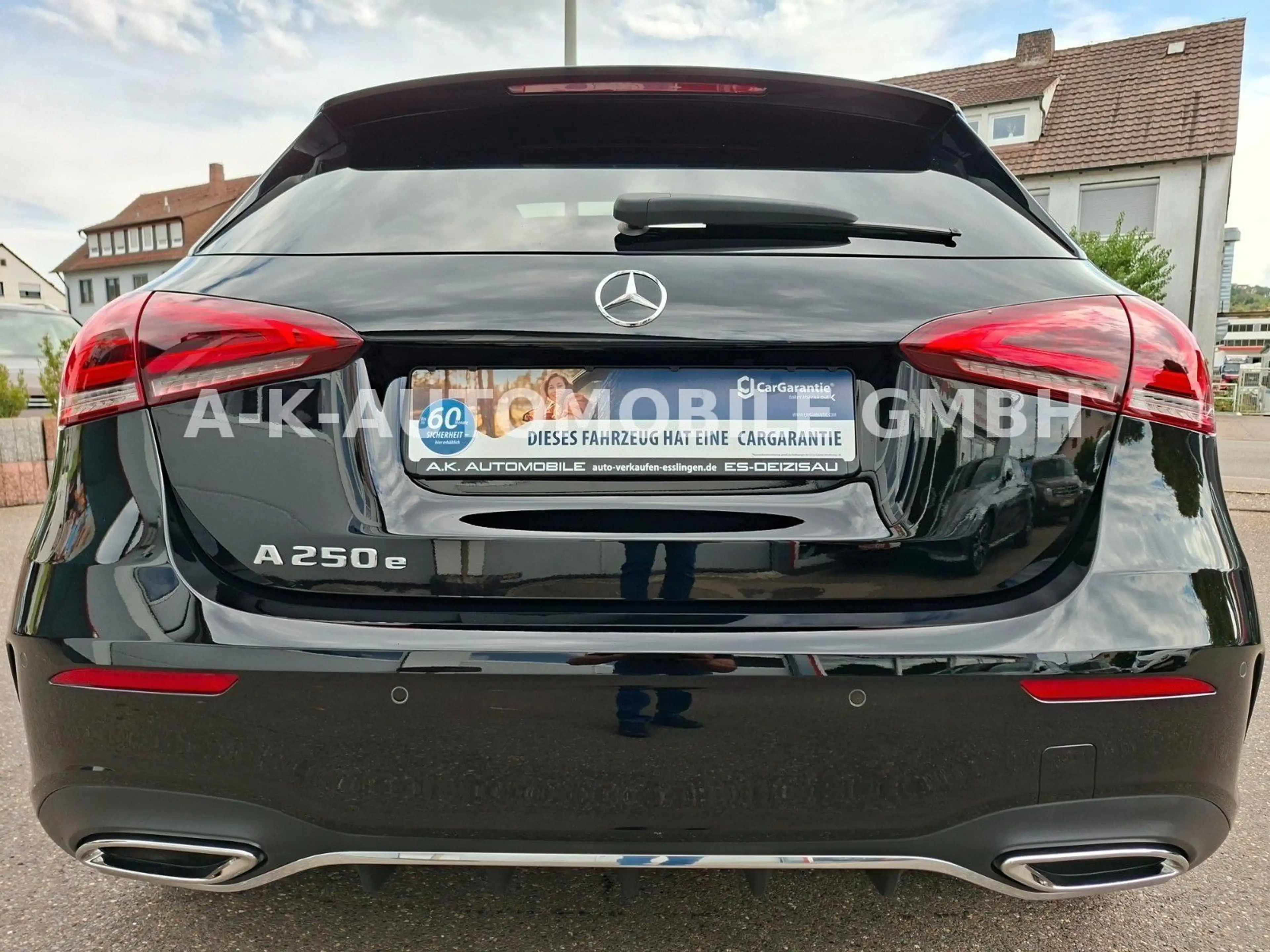 Mercedes-Benz A 250 e AMG Line — photo 9