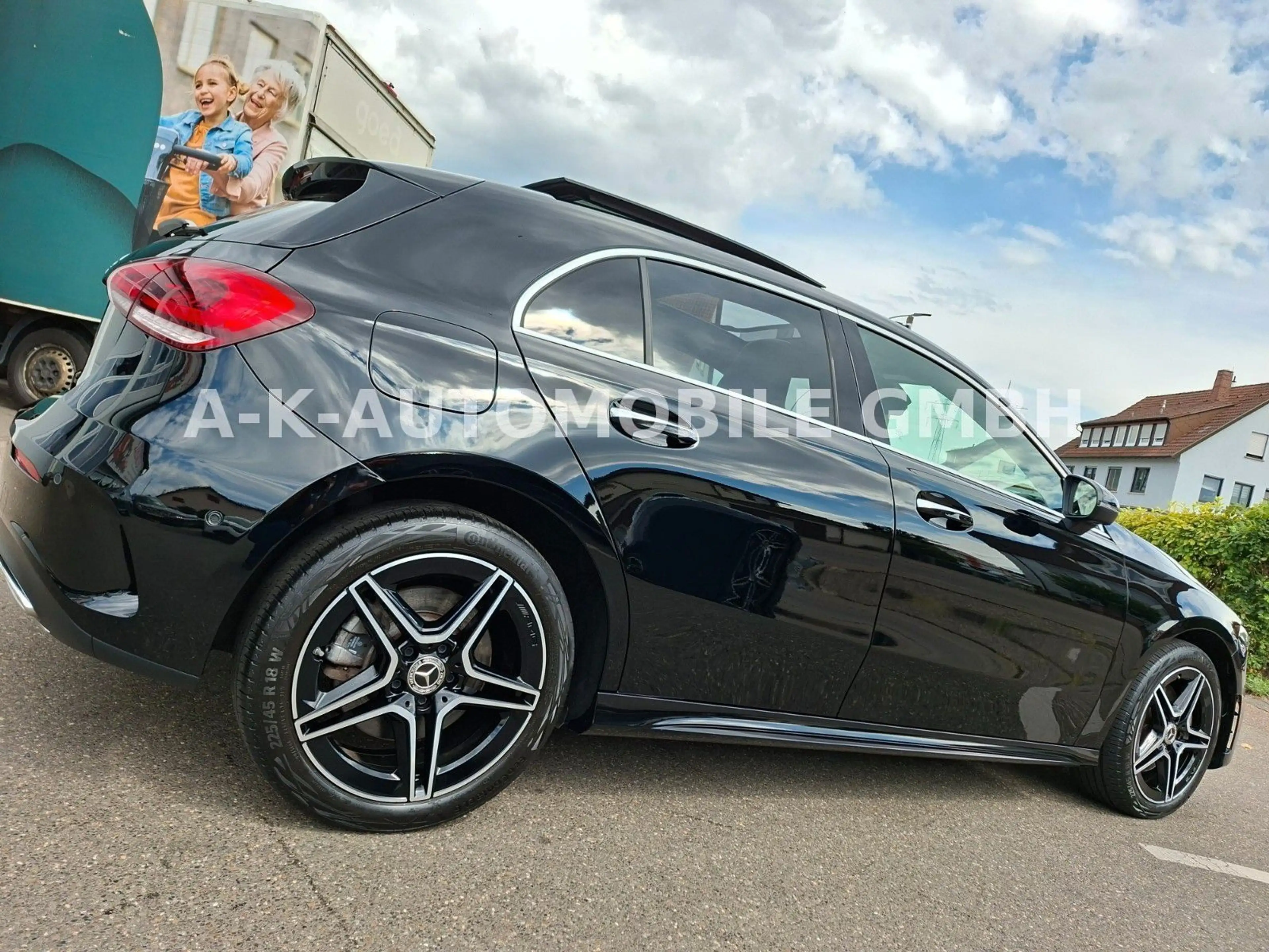 Mercedes-Benz A 250 e AMG Line — photo 10