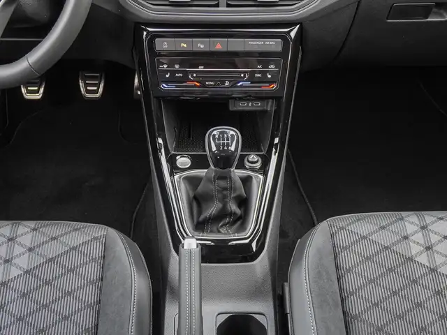Volkswagen T-Cross view 14