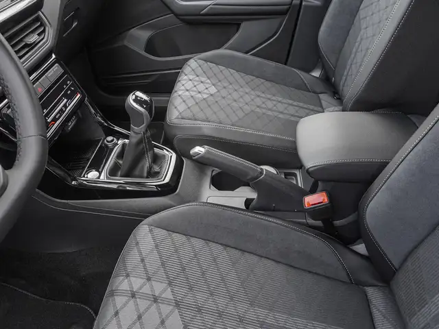Volkswagen T-Cross view 15