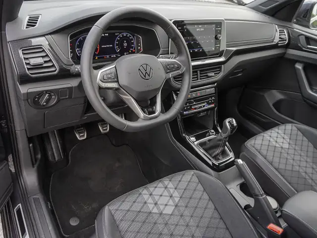 Volkswagen T-Cross view 9