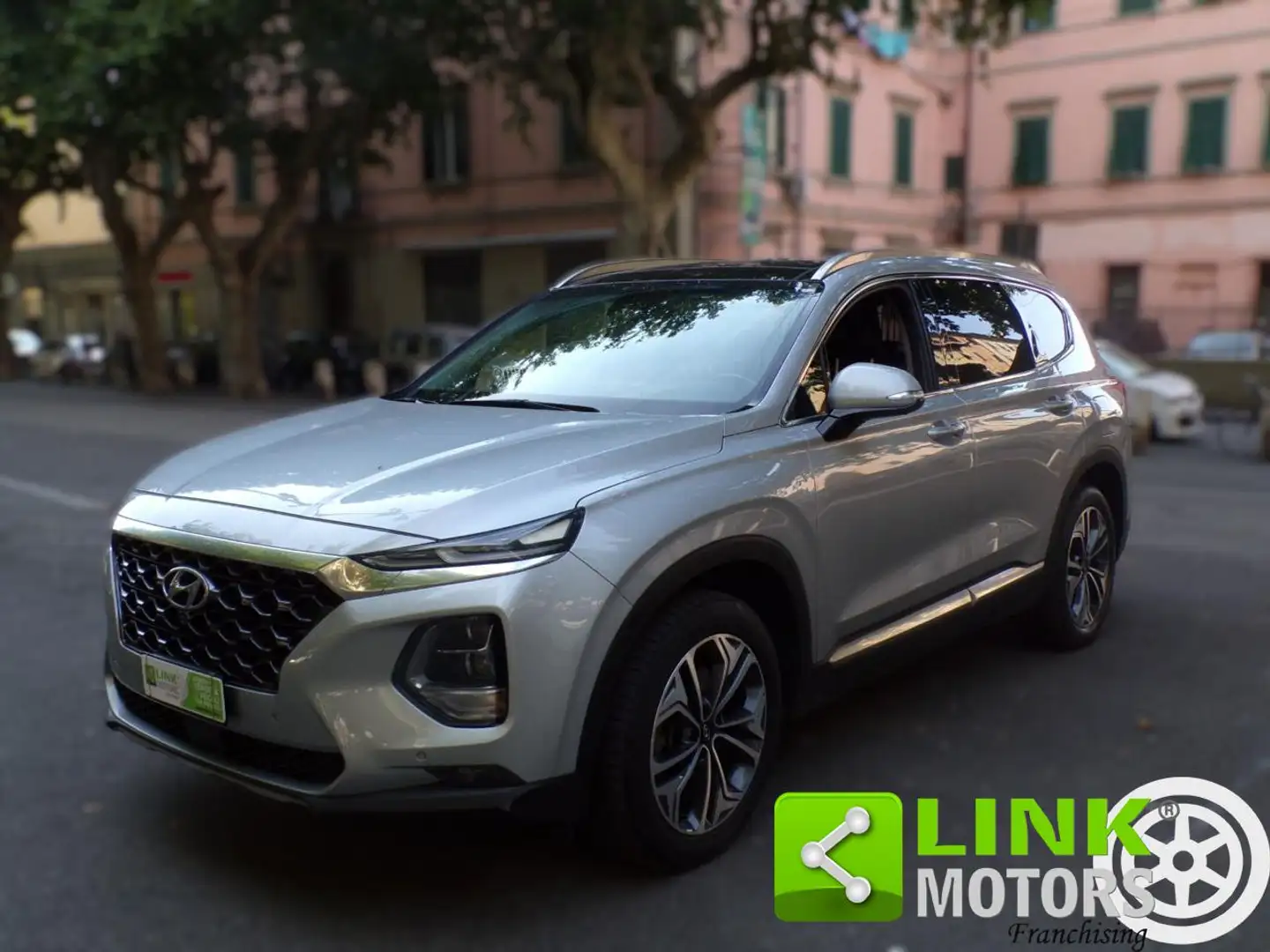 Hyundai SANTA FE 2.2 CRDi 4WD A/T 7 posti Xprime con Garanzia Argento - 1