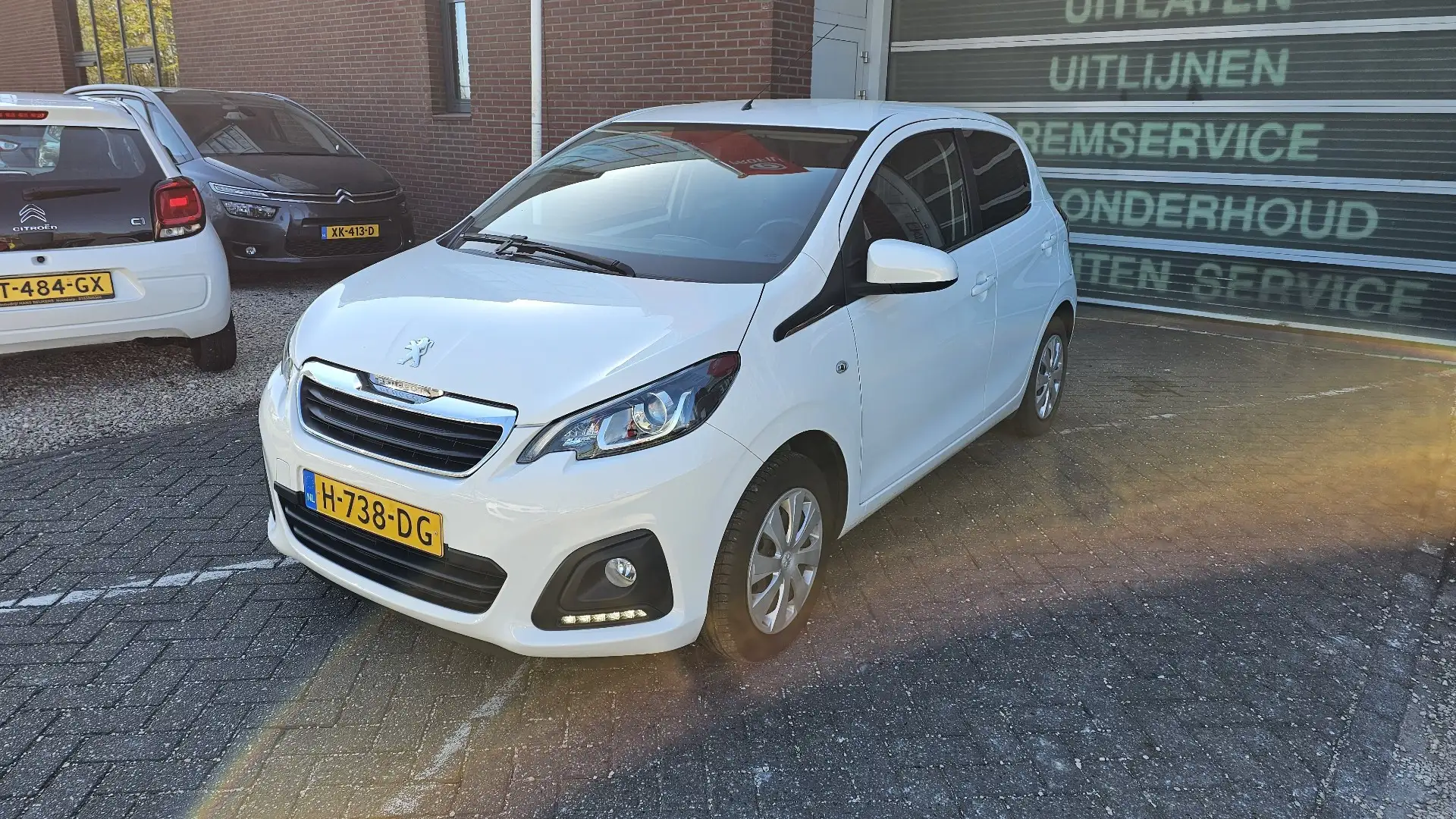 Peugeot 108 1.0 e-VTi Active luxe uitv. nwst 1e eig. Wit - 2