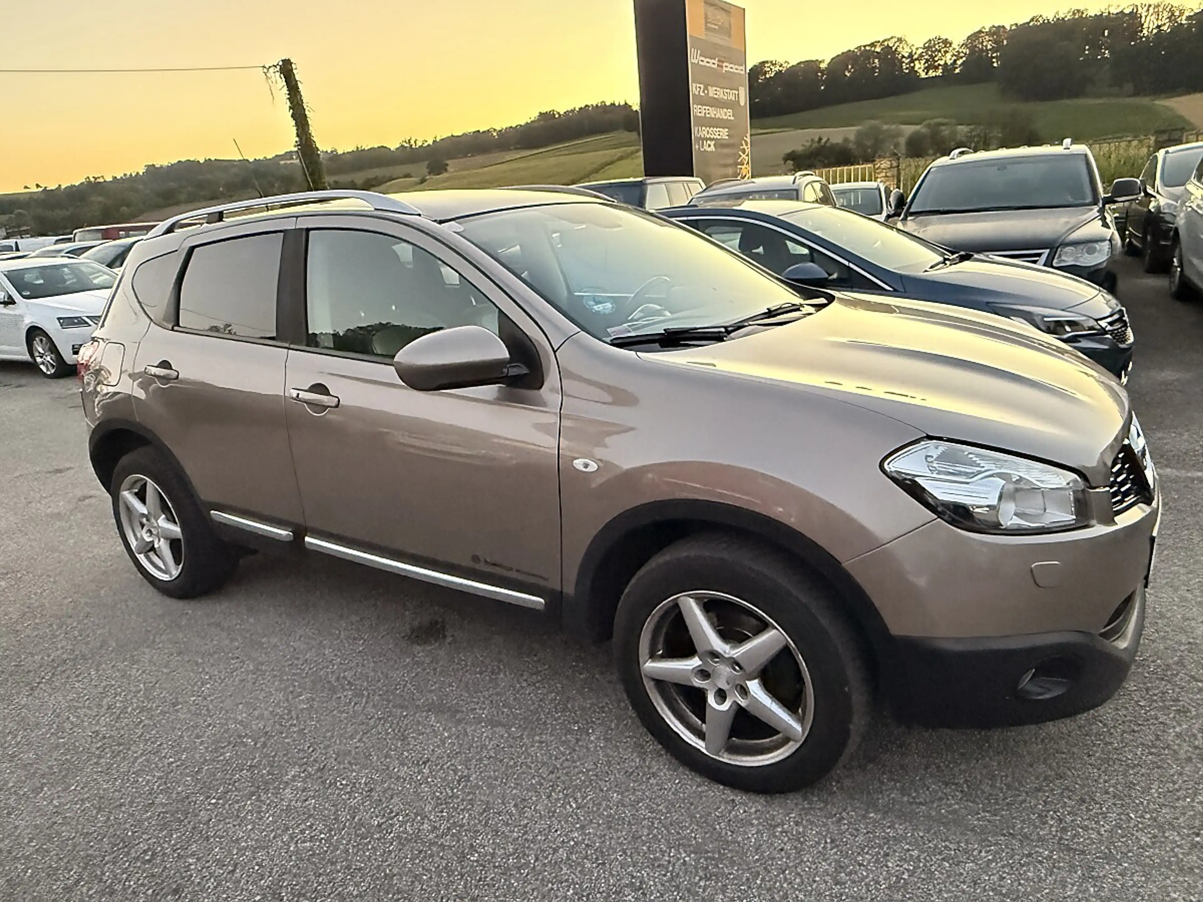Nissan Qashqai 2.0 dCi DPF tekna 4x4 — photo 9