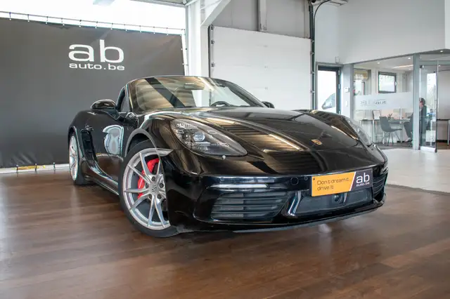Porsche Boxster view 3