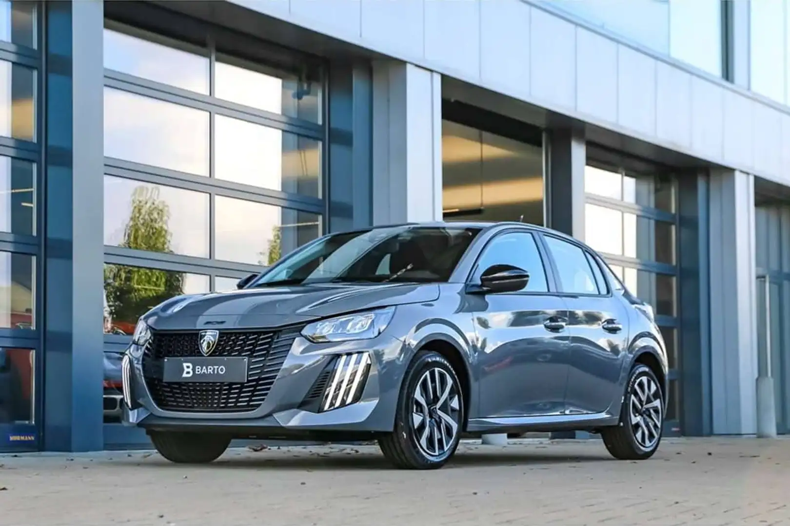 Peugeot 208 75PK - Nieuw! - Op Voorraad - Active - Parkeersens Grijs - 1
