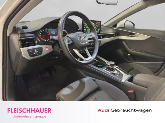 Audi A4 view 10
