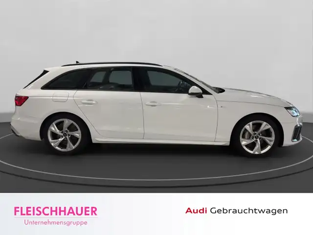 Audi A4 view 8