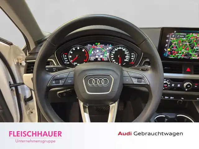 Audi A4 view 11