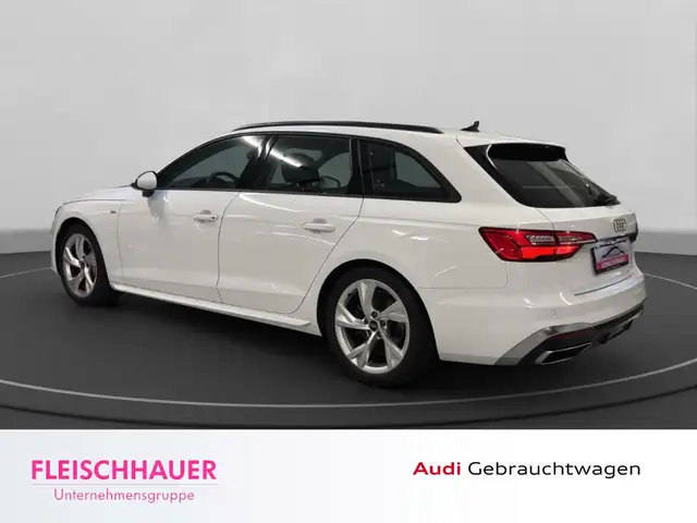 Audi A4 view 5