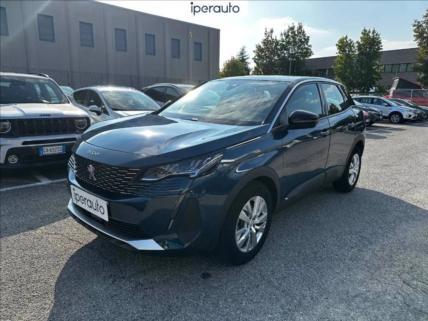 Peugeot 3008 1.2 puretech t Active s&s 130cv eat8 Blauw - 1