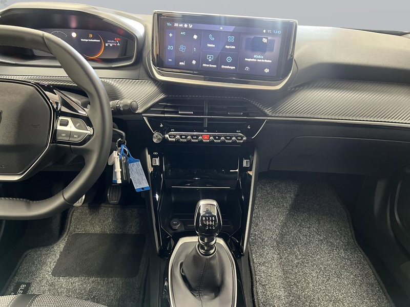 Peugeot 2008 1.2 PureTech 100 Allure — photo 11