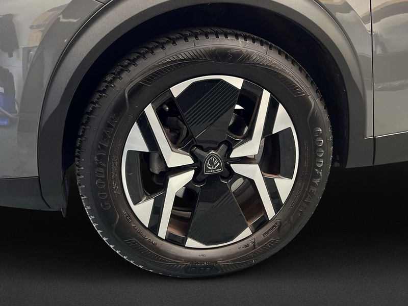 Peugeot 2008 1.2 PureTech 100 Allure — photo 7