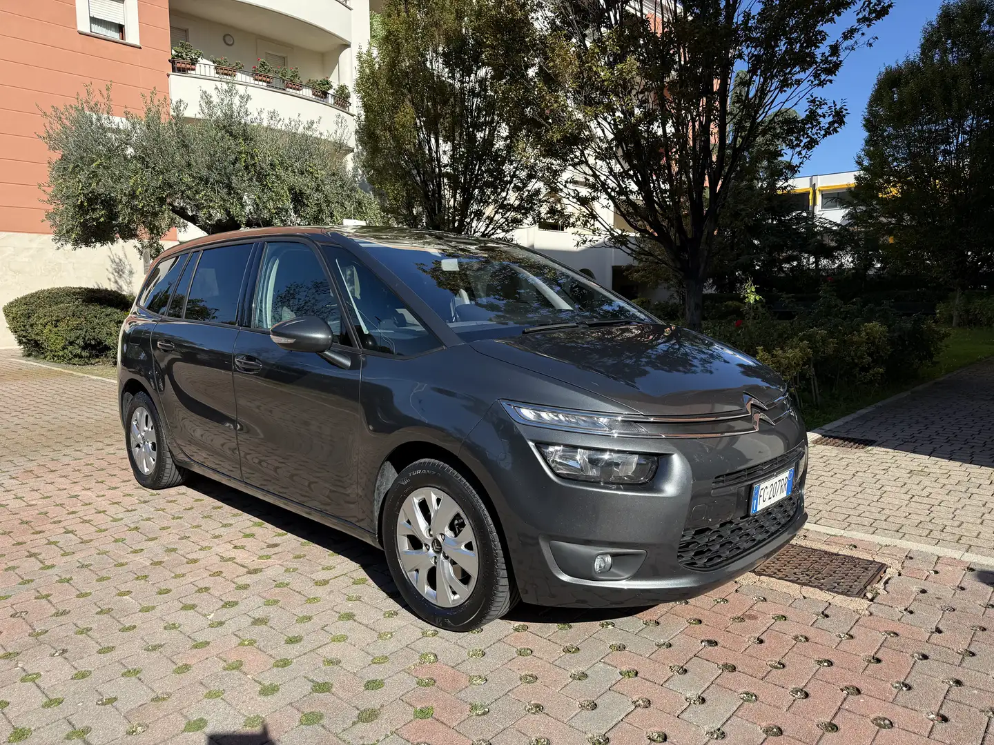 Citroen Grand C4 Picasso 1.6 bluehdi Business s&s 120cv eat6 - 1