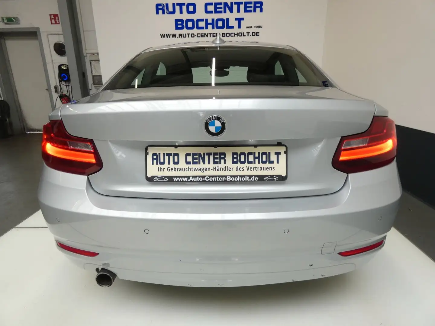 BMW 218 i*Klimaautomatik*1-Hand*LM Silber - 2