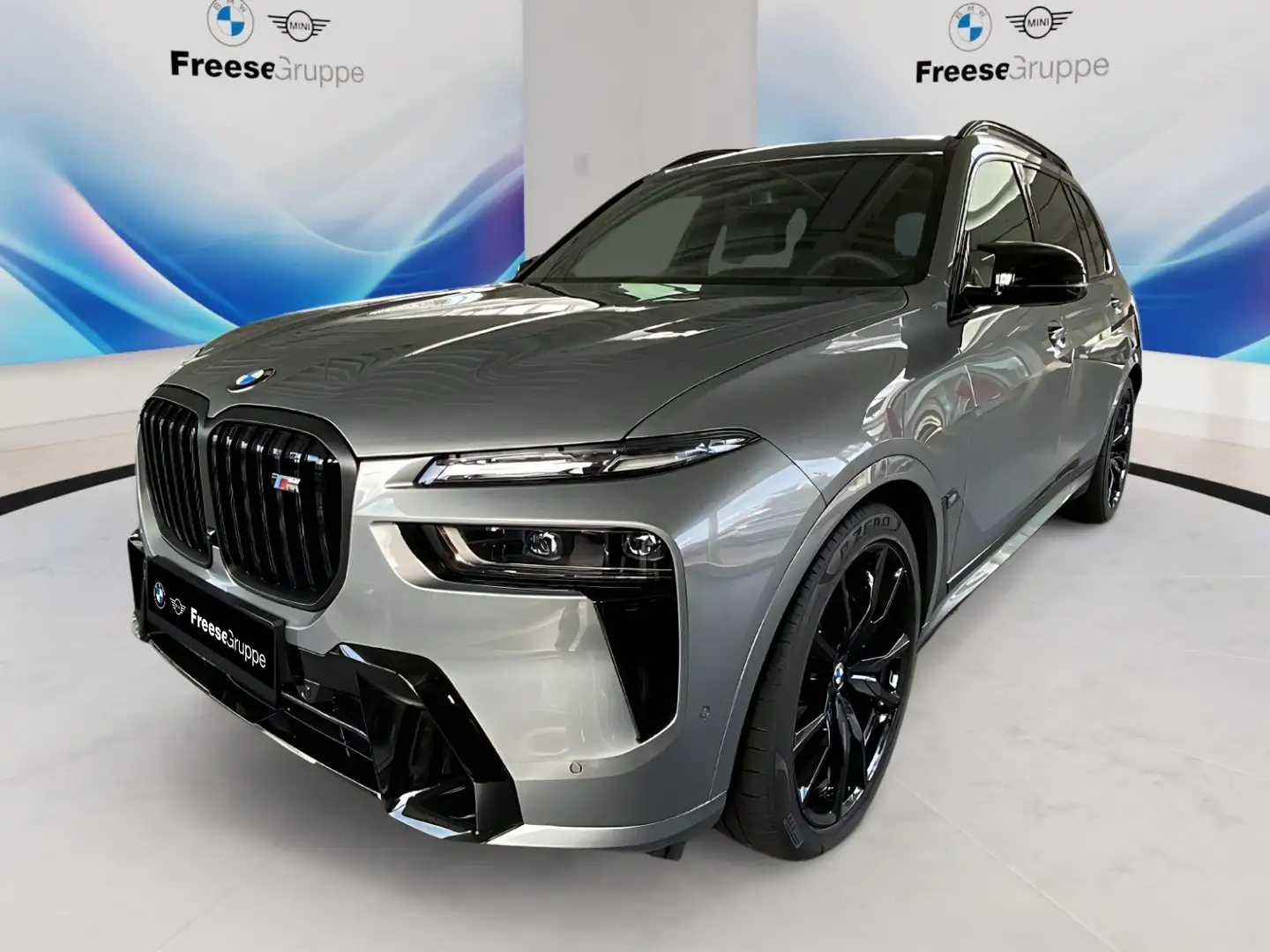 BMW X7 M 60i xDrive Gris - 1
