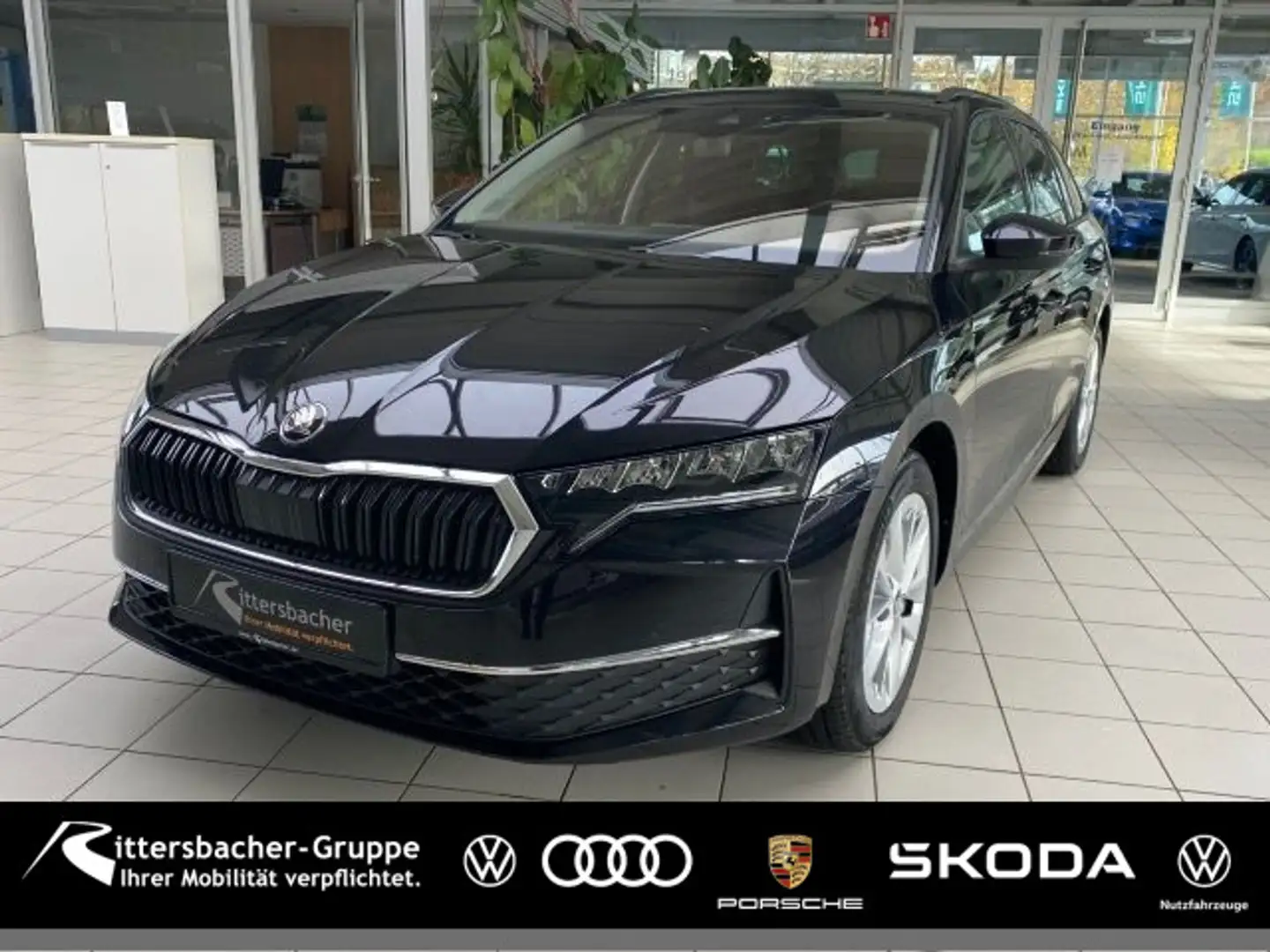 Skoda Octavia Combi Selection 2.0 TDI DSG Navi ACC PDC Schwarz - 1