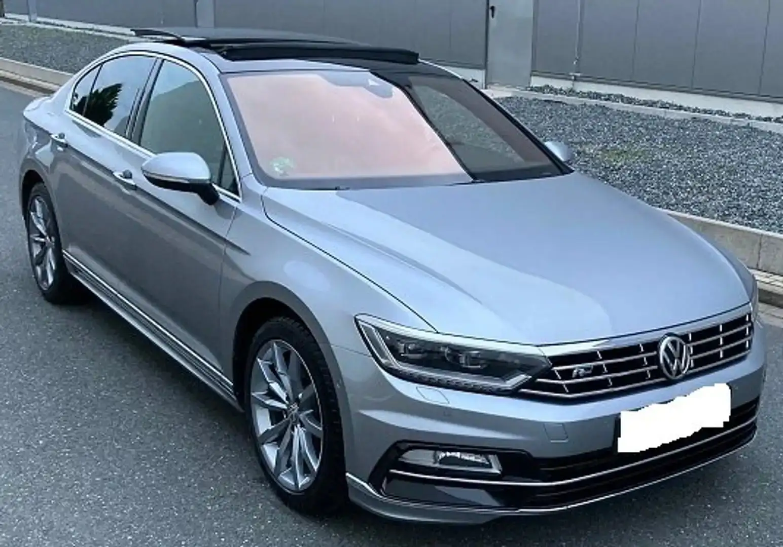 Volkswagen Passat Passat 2.0 TDI 4Motion DDG*R-Line*NP:73250€*AHK Grau - 1