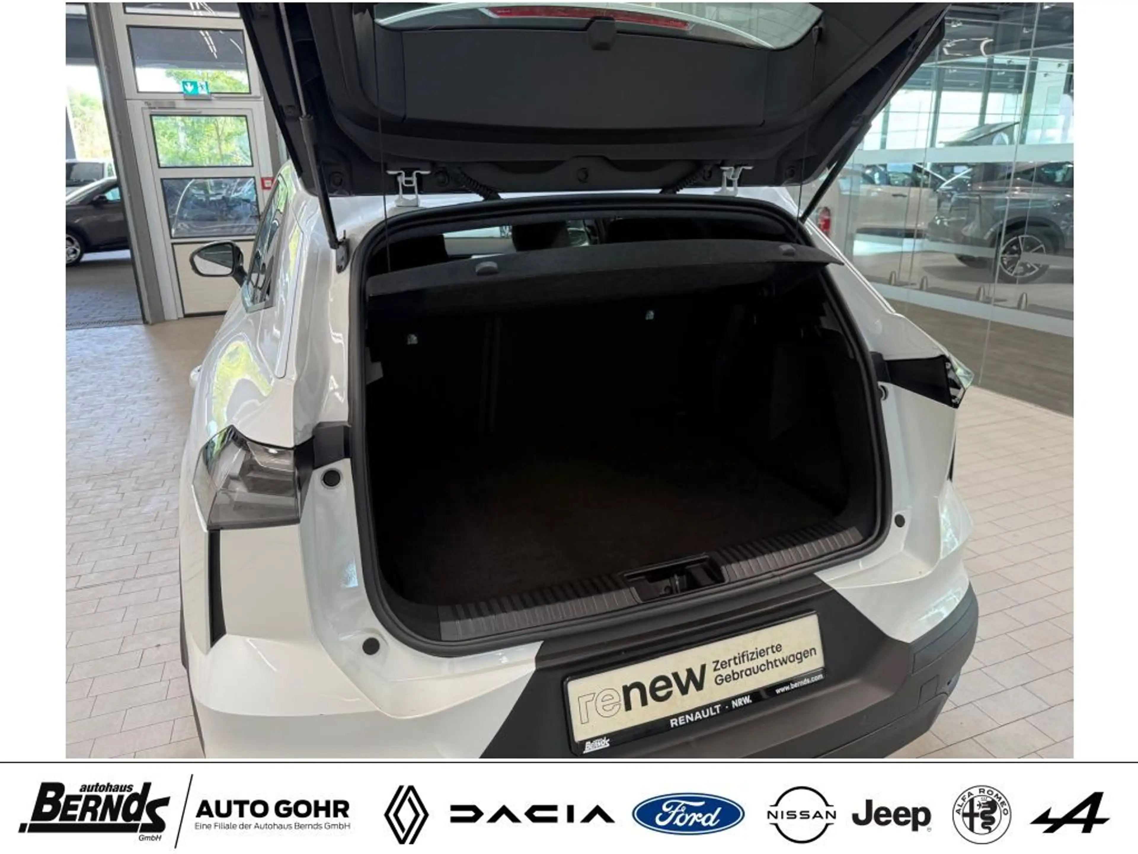 Renault Symbioz TCe Mild Hyb. 140 EVO OpenR Kamera Voll-LED Isofix — photo 9
